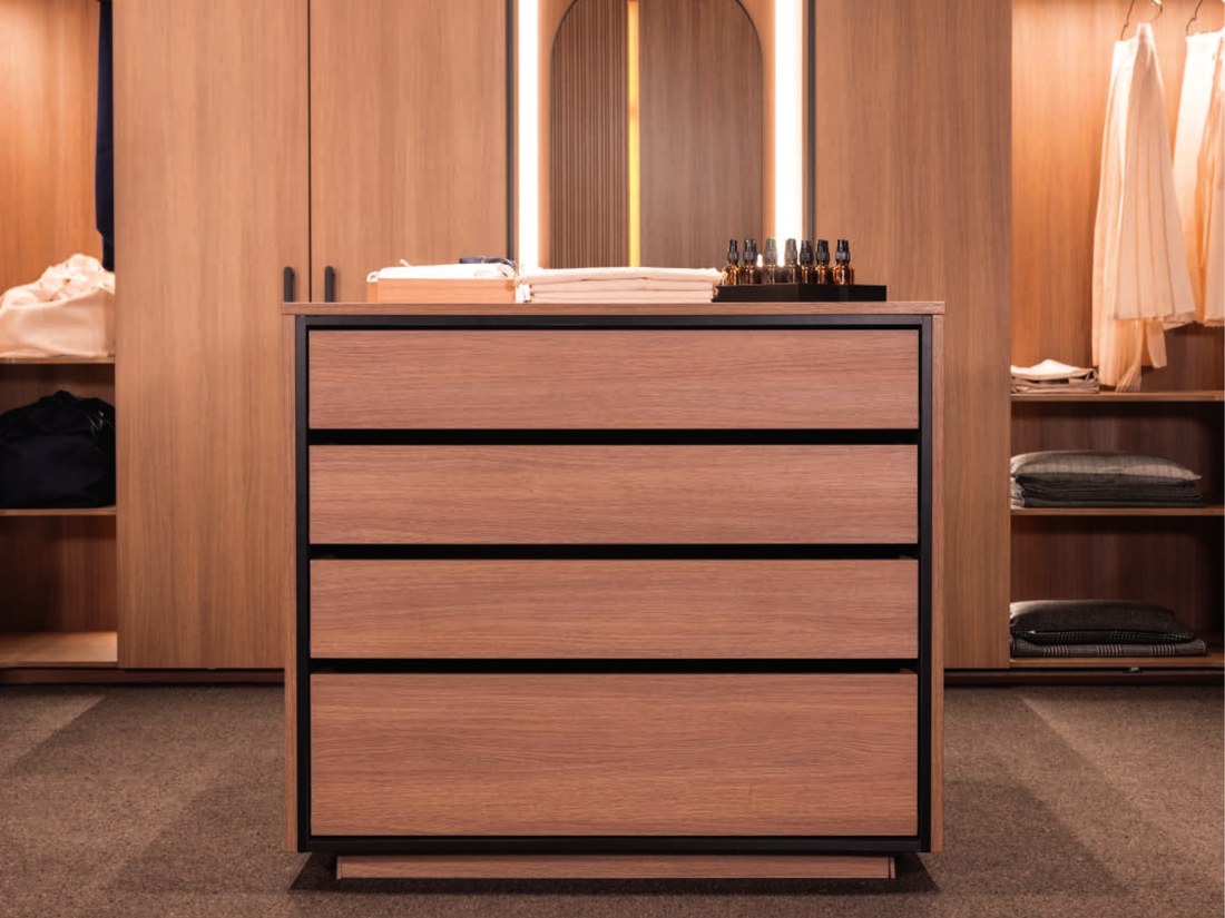 Dressing Commode